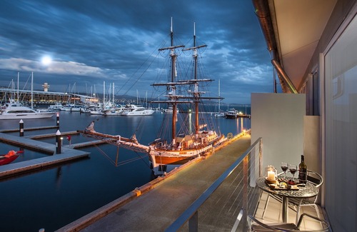 Sullivan's Cove Apartment | Somerset on The Pier Hobart