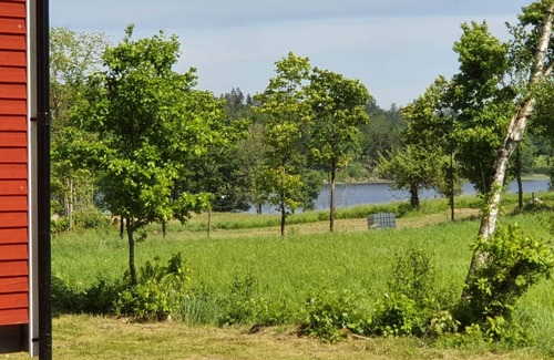 Lilla Edet O Cabin | Sommaridyll i Lantligt Läge vid sjö