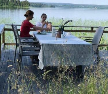 Herrang House | Sommarparadis 10 m från sjön
