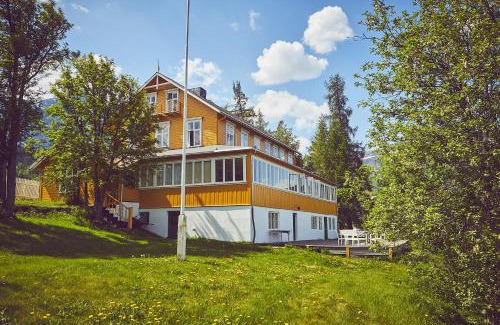 Vang Bed & Breakfast | Sommerhotellet