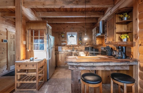 Saint Come Ski Chalet | Sommet-Val sT Come- Billiards- Spa-Rustic
