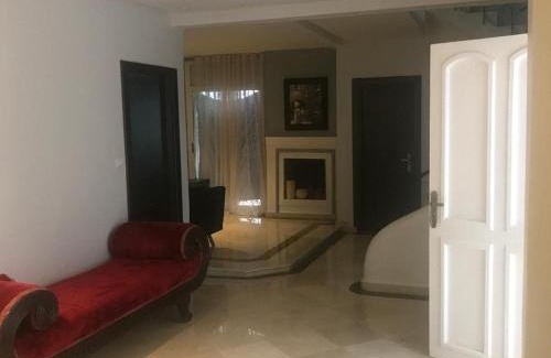 Oujda Villa | Somptueuse Villa avec piscine résidence Isly golf oujda