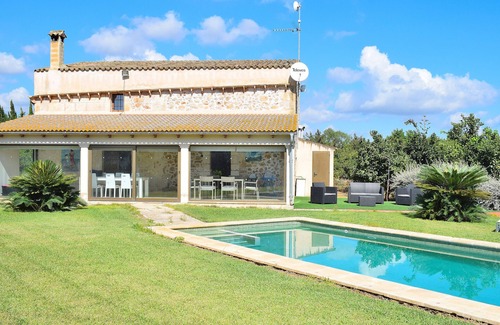 Muro Villa | Son Morey Tarongers 108 fantastic finca with private pool, garden, terrace and air conditioning