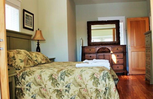 Carrabelle Condo | Son of a Sailor River Front with Bay View