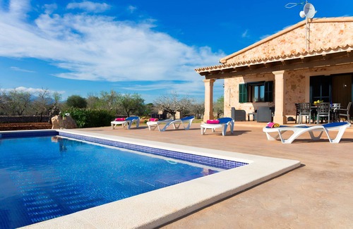 Majorca Villa | Son Rossignol 155 cosy rustic finca with private pool, terrace, barbecue and WiFi