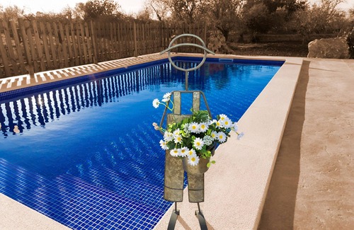 Majorca Villa | Son Rossignol 155 cosy rustic finca with private pool, terrace, barbecue and WiFi