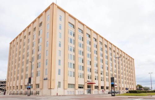Downtown Dallas Apartment | Sonder at Butler Brothers