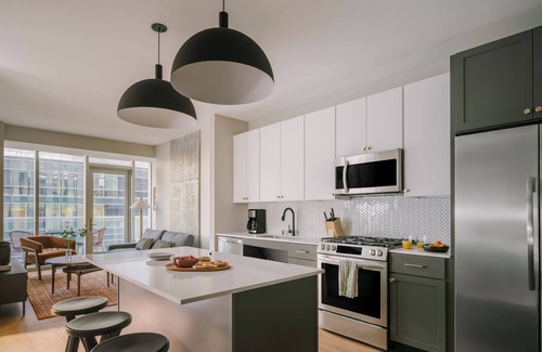 Warehouse District Apartment | Sonder at North Loop Green | Accessible One-Bedroom Apartment w/City View