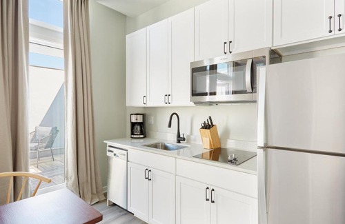 Central Business District Apartment | Sonder at The Promenade