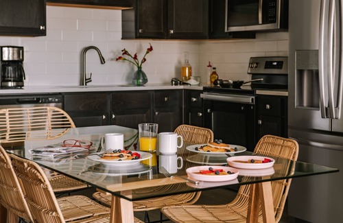 Florida Central Atlantic Coast Apartment | Sonder at Vista Cay | Three-Bedroom Apartment w/View