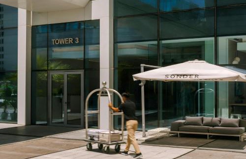 Sheikh Zayed Road Apartment | Sonder by Marriott Bonvoy Downtown Towers Apartments