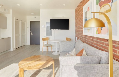 Navy Yard Apartment | Sonder Callisto | Spacious Studio Apartment