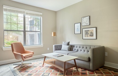 Central East Austin Apartment | Sonder | East Eleventh | Ideal 1BR + Pool