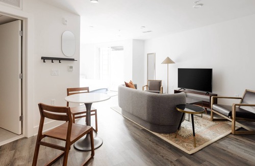 Navy Yard Apartment | Sonder Europa | Lower-Level Studio Apartment