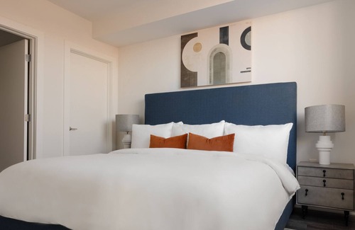 Navy Yard Apartment | Sonder Europa | Two-Bedroom Apartment w/ Balcony