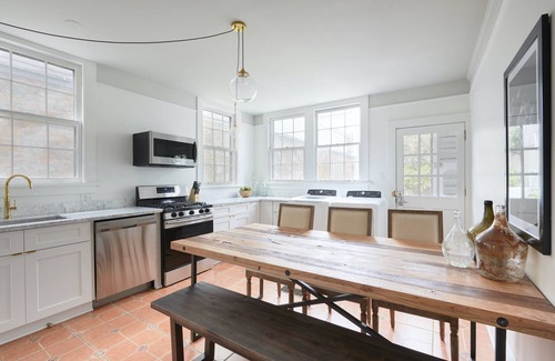 Faubourg Marigny Apartment | Sonder Market Place | Three-Bedroom Apartment