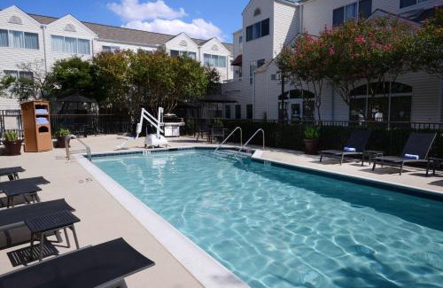 North Dallas Hotel | Sonesta ES Suites Dallas Central Expressway