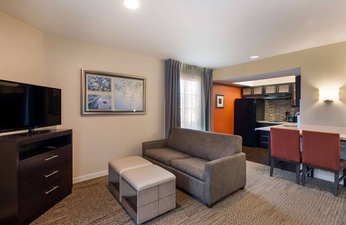 Herndon Hotel | Sonesta ES Suites Dulles Airport