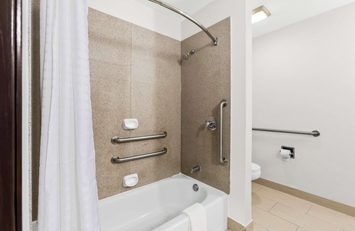 Beaumont Hotel | Sonesta Essential Beaumont
