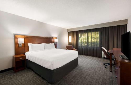 San Jose Hotel | Sonesta Select San Jose Airport