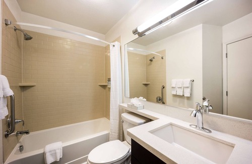 Las Colinas Hotel | Sonesta Simply Suites Dallas Las Colinas
