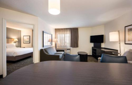 Central Oklahoma City Hotel | Sonesta Simply Suites Oklahoma City Airport