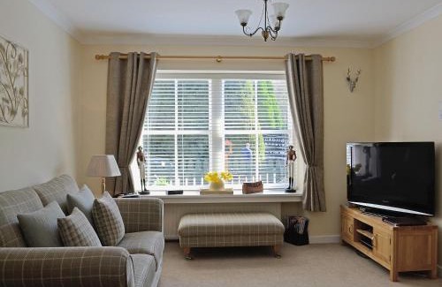 Scaniport House | Song Bird Cottage