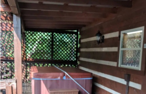 Sevierville Cabin | Sonia's Bearadise Cabin - Pigeon Forge, TN