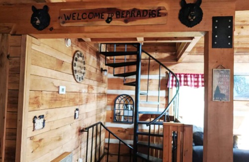 Sevierville Cabin | Sonia's Bearadise Cabin - Pigeon Forge, TN