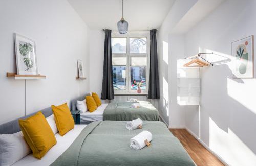 Pankow Apartment | Sonnig & Helle Wohnung Alexanderplatz in 15min zu erreichen, Herthastraße sehr schön und groß für Gruppen geeignet