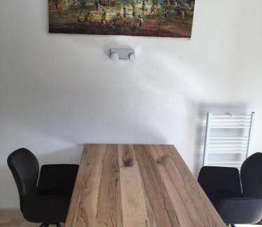 Merano Apartment | sonnige schicke Ferienwohnung Meran Pienzenau