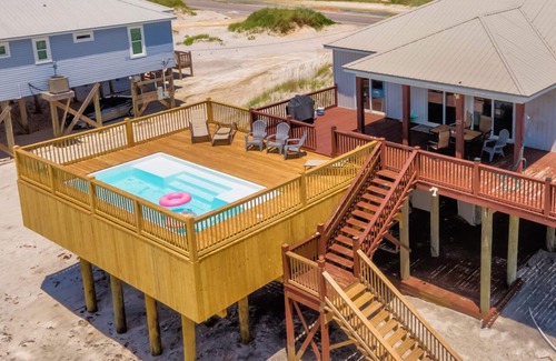 Dauphin Island House | Sonny Side~Beach Front~Pet Friendly~Pool