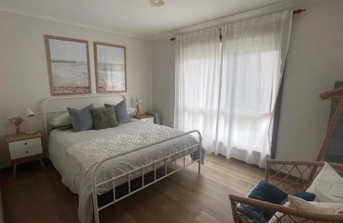 Waterhouse House | Sonnys At Robe 350m to Long Beach Coastal Getaway Pet Friendly Two bedroom Home
