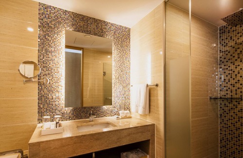 Chongp'o Hotel | Sono Calm Yeosu