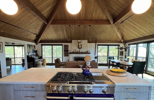 Sonoma House | Sonoma Hillside Retreat - Spacious, Serene with Views