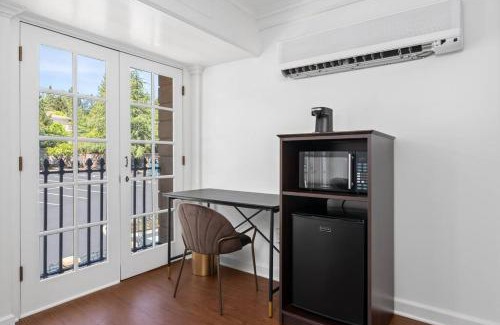 Santa Rosa Apartment | Sonoma Valley Private Suite at Historic Stonehouse!