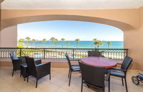 Puerto Penasco Condo | Sonoran Spa W409 - 2 BR Next to the Pool, High Speed Wi-Fi - Beachfront Upper Floor Luxury Condo