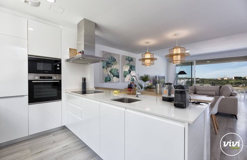 New Golden Mile Ski Chalet | Sonrisa | Townhouse with pool in Estepona