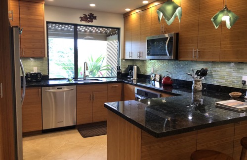 Wailea Condo | Soooooo Close to the Beach & Completely Remodeled! Relax to the Sound of Waves