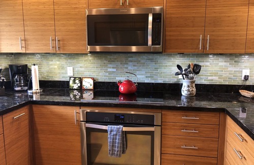 Wailea Condo | Soooooo Close to the Beach & Completely Remodeled! Relax to the Sound of Waves