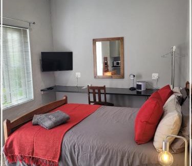 Summerstrand Bed & Breakfast | Soos Bed & Breakfast