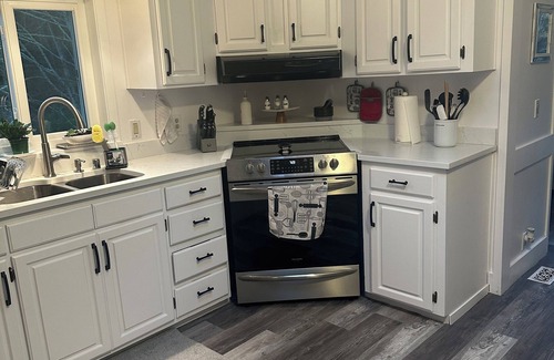 Bellingham House | Soothing 2-bedroom house in Bellingham 20nMin from sky resort Mt Baker , lake