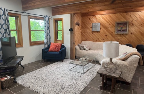 Carrabassett Valley Apartment | Soothing 3-bedroom apartment in Carrabassett Valley ten minutes to Sugarloaf
