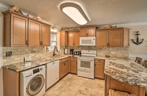 Marathon House | Soothing Duck Key Vacation Rental!