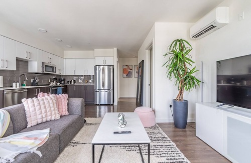 West Bellevue Apartment | Sophari's Apartments in Bellevue