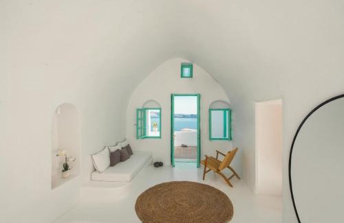 Oia Villa | Sophia Castle View