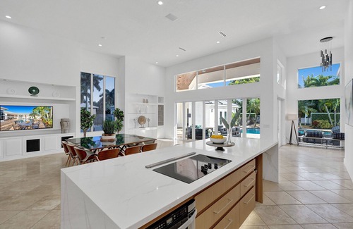 Plantation House | Sophia's Luxury Compound Resort w/Heated Pool~