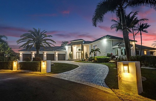 Plantation House | Sophia's Luxury Compound Resort w/Heated Pool~