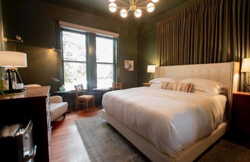 New Braunfels Hotel | Sophie's Gasthaus - Luxury Boutique Hotel in Downtown New Braunfels
