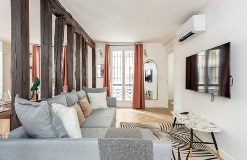 Strasbourg -Saint-Denis Apartment | SophieStay - Contemporary Apt- King Size Bed